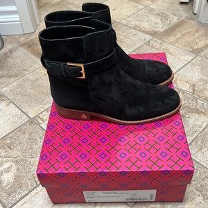Tory Burch Size 6 Brooke Ankle Bootie- NAT Suede
